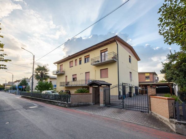 appartamento in vendita a Casalgrande in zona Salvaterra