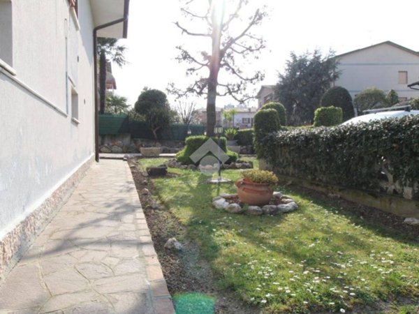 casa indipendente in vendita a Casalgrande