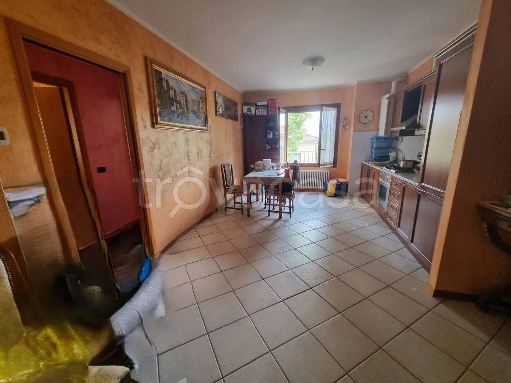 appartamento in vendita a Casalgrande in zona Salvaterra