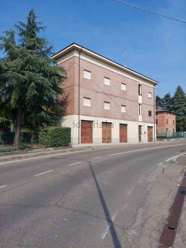 appartamento in vendita a Casalgrande in zona Veggia