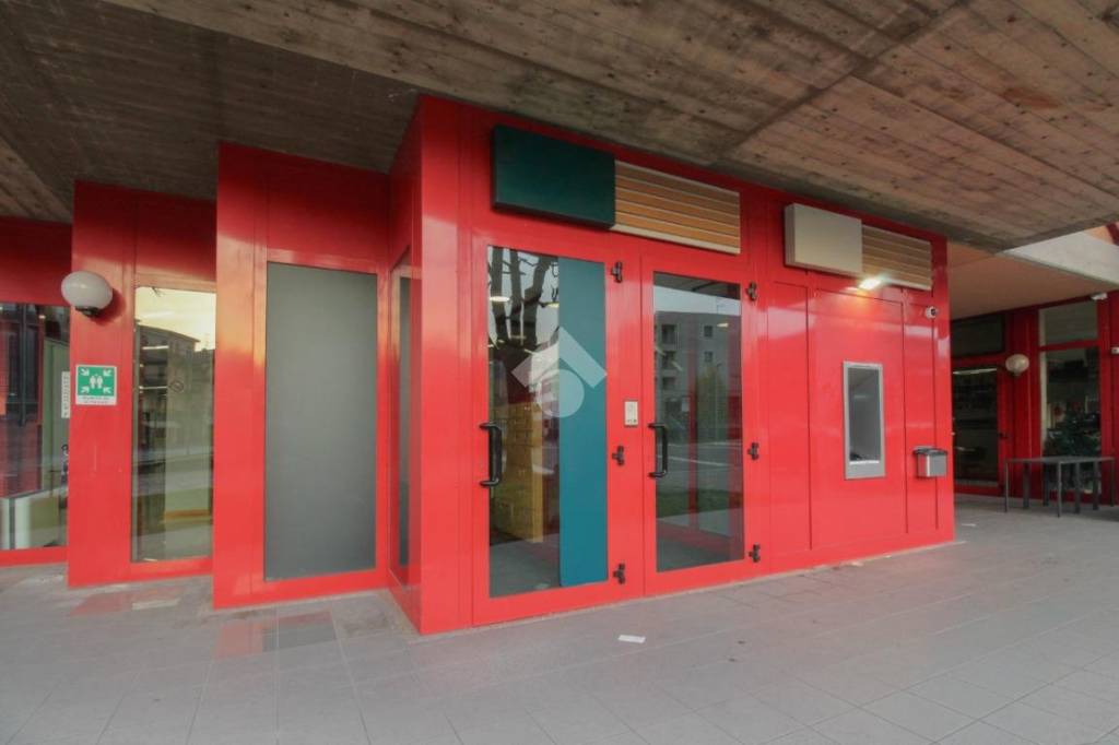 negozio in vendita a Casalgrande