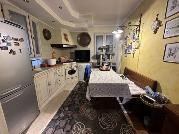 casa indipendente in vendita a Casalgrande in zona Dinazzano