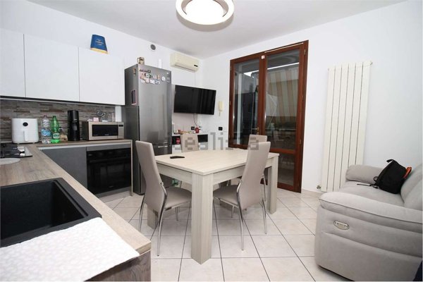 appartamento in vendita a Casalgrande in zona Salvaterra