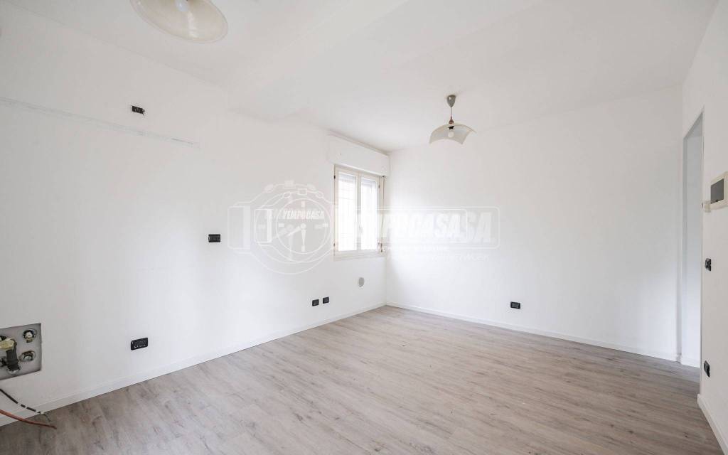 appartamento in vendita a Casalgrande in zona Veggia