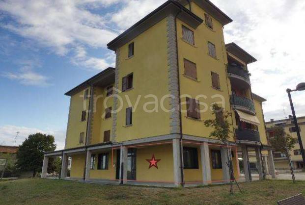 negozio in vendita a Casalgrande