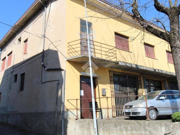casa indipendente in vendita a Casalgrande in zona Villalunga