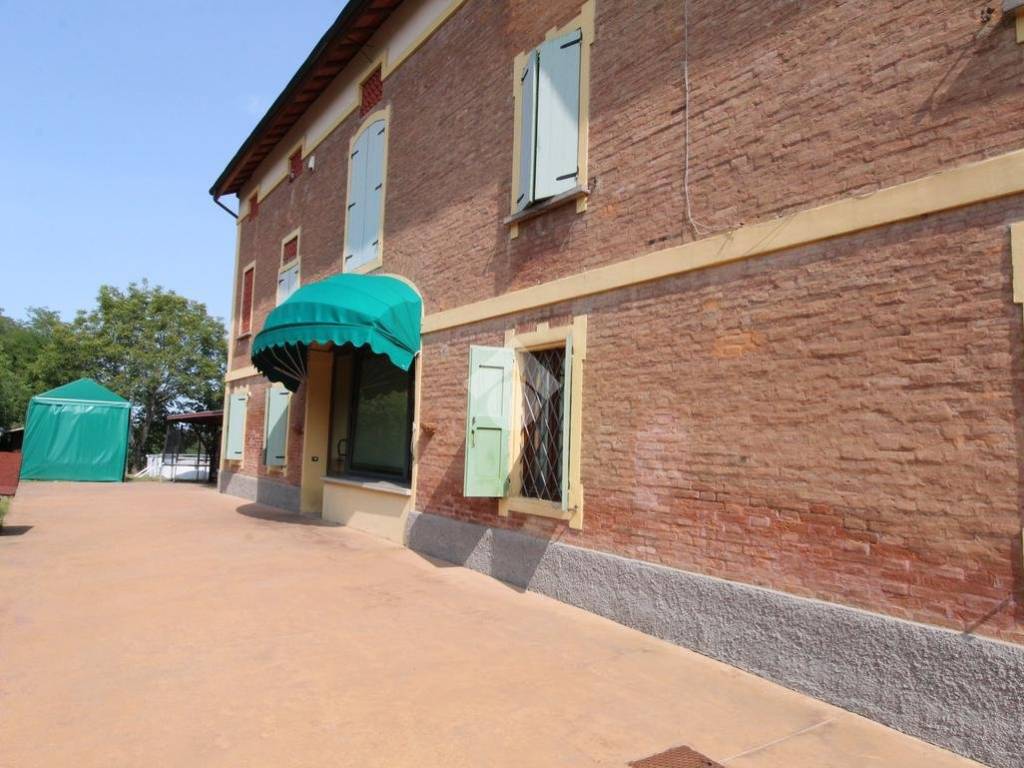 casa indipendente in vendita a Casalgrande