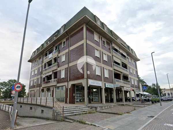 negozio in vendita a Casalgrande