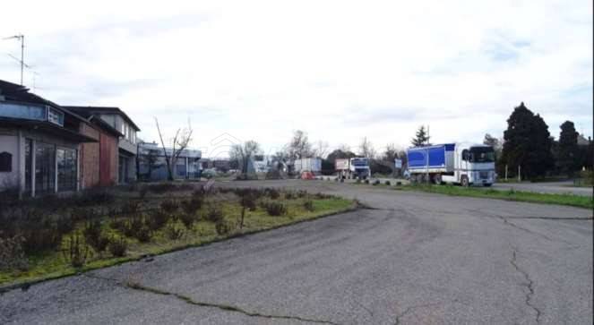 negozio in vendita a Casalgrande