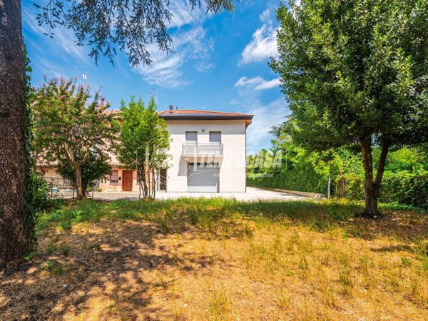casa indipendente in vendita a Casalgrande