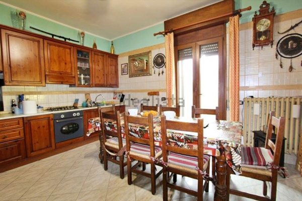 casa indipendente in vendita a Casalgrande in zona Villalunga