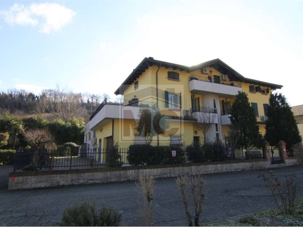 casa indipendente in vendita a Casalgrande in zona Veggia