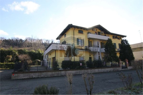 casa indipendente in vendita a Casalgrande in zona Veggia