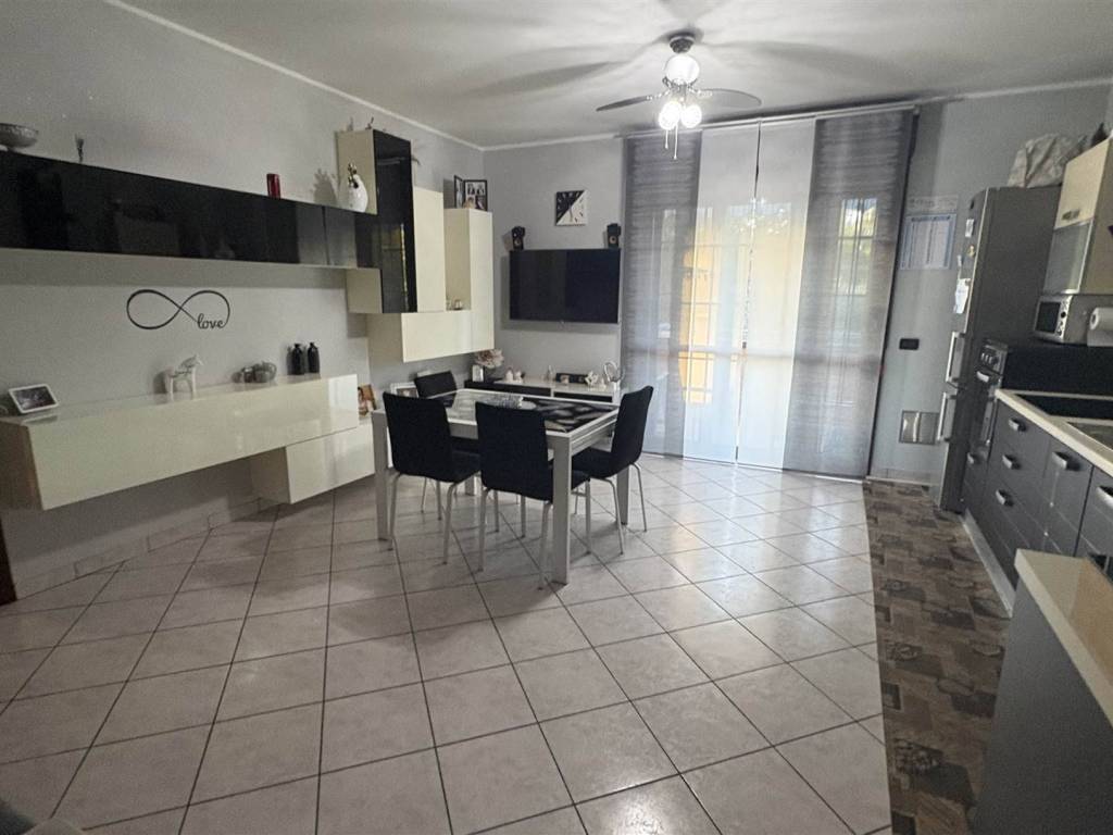 appartamento in vendita a Casalgrande in zona Villalunga