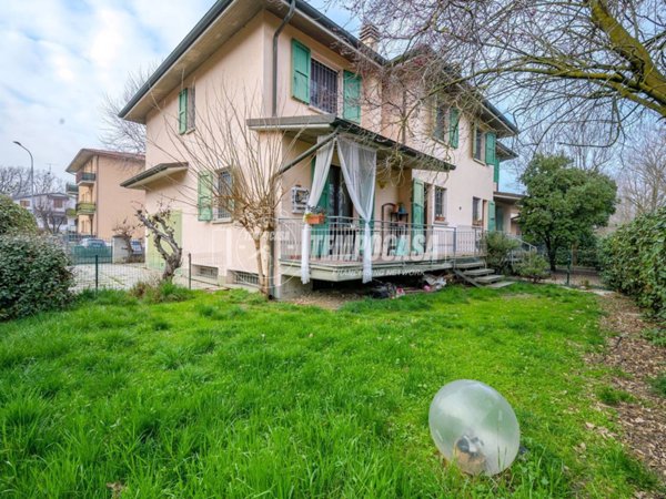 appartamento in vendita a Casalgrande in zona Salvaterra