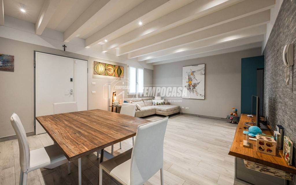 casa indipendente in vendita a Casalgrande in zona Salvaterra