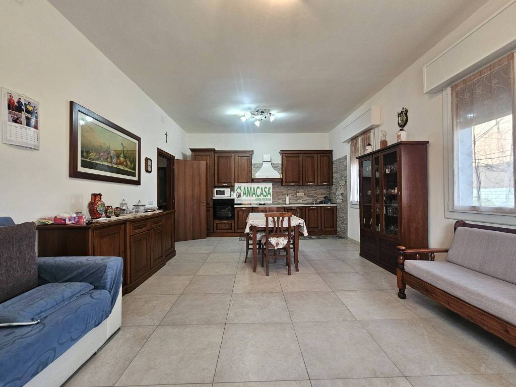 appartamento in vendita a Casalgrande in zona Villalunga