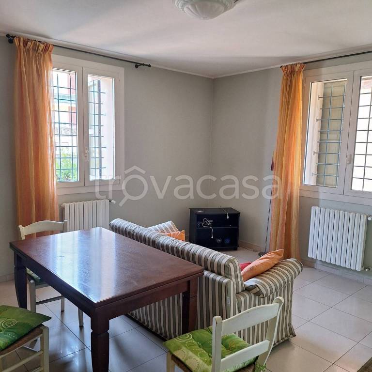 appartamento in vendita a Casalgrande in zona Veggia