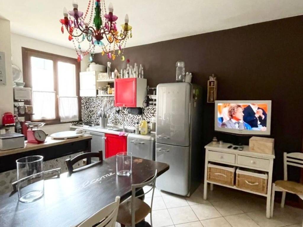 appartamento in vendita a Casalgrande in zona Dinazzano