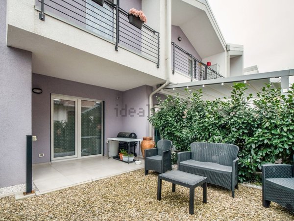 casa indipendente in vendita a Casalgrande in zona Dinazzano