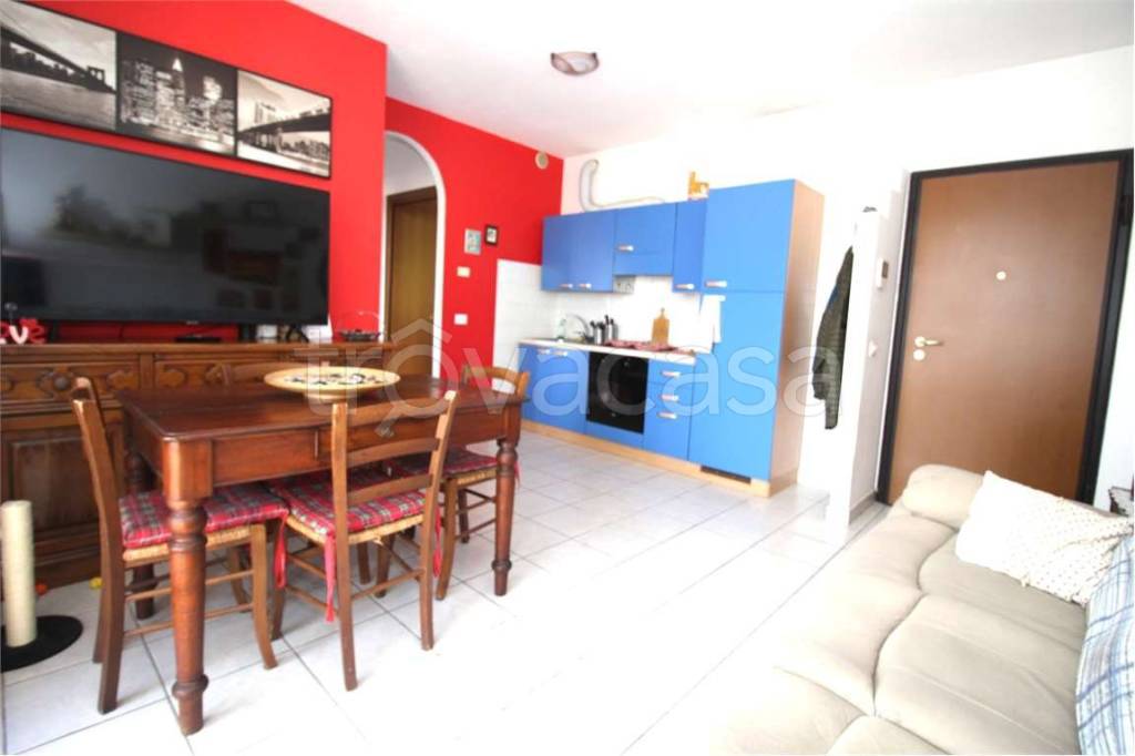 appartamento in vendita a Casalgrande in zona Salvaterra