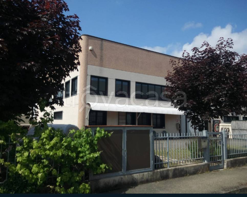 locale commerciale in vendita a Casalgrande