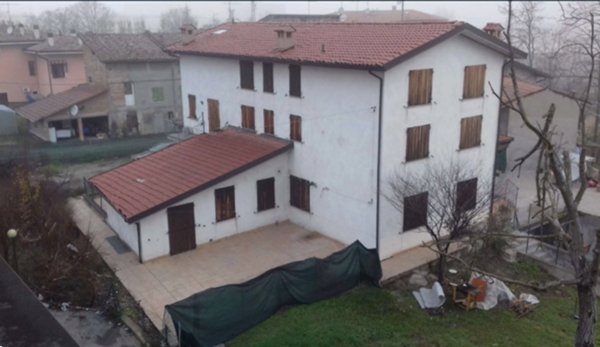 intera palazzina in vendita a Casalgrande