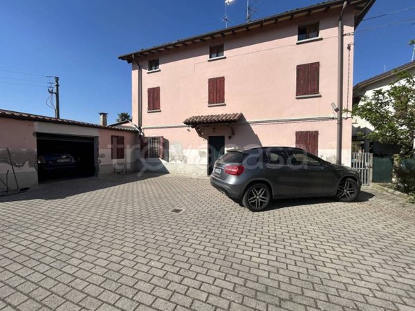 casa indipendente in vendita a Casalgrande