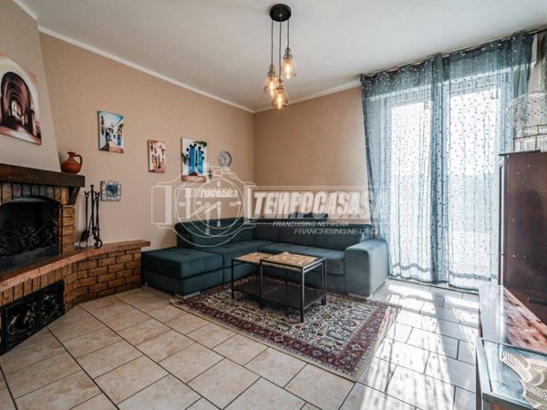 appartamento in vendita a Casalgrande in zona Villalunga