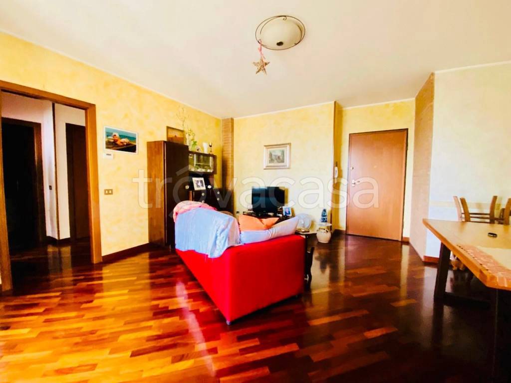 appartamento in vendita a Casalgrande in zona Salvaterra