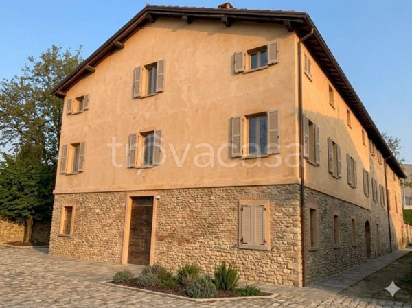 casa indipendente in vendita a Casalgrande in zona Villalunga