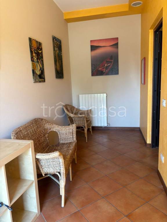 negozio in vendita a Casalgrande in zona Salvaterra