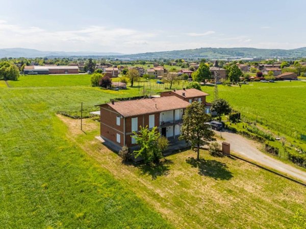 casa indipendente in vendita a Casalgrande in zona Salvaterra