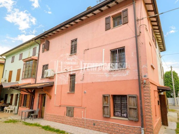 casa indipendente in vendita a Casalgrande