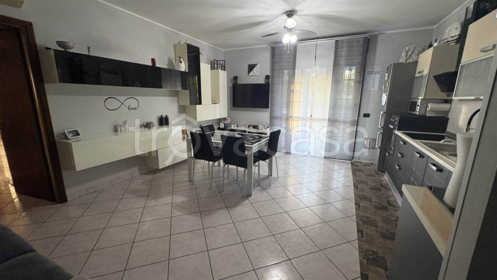 appartamento in vendita a Casalgrande in zona Villalunga