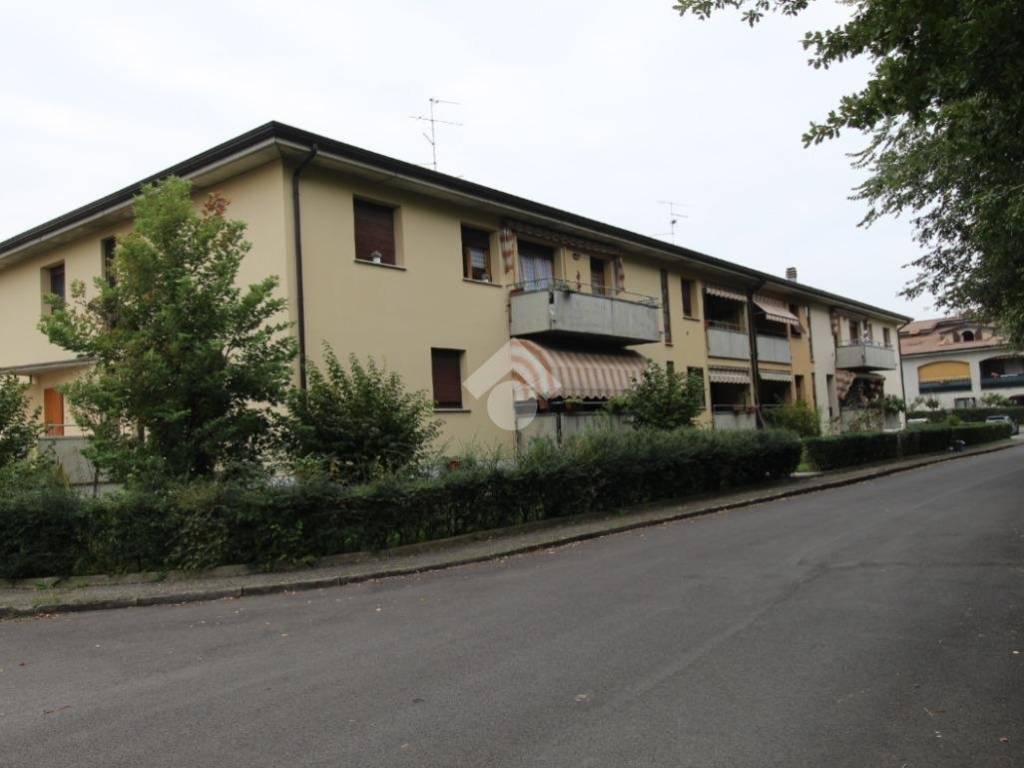 appartamento in vendita a Casalgrande in zona Salvaterra