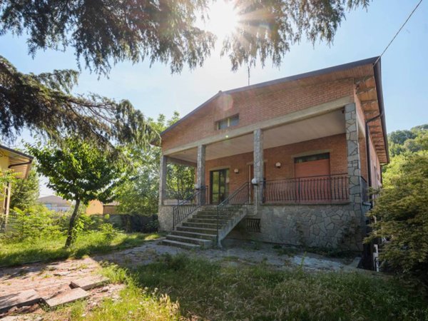 casa indipendente in vendita a Casalgrande in zona Veggia
