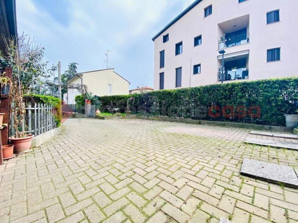 casa indipendente in vendita a Casalgrande