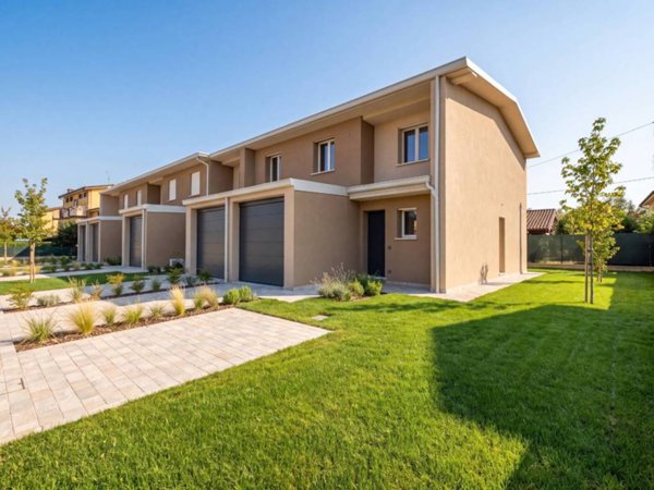 casa indipendente in vendita a Casalgrande in zona Salvaterra