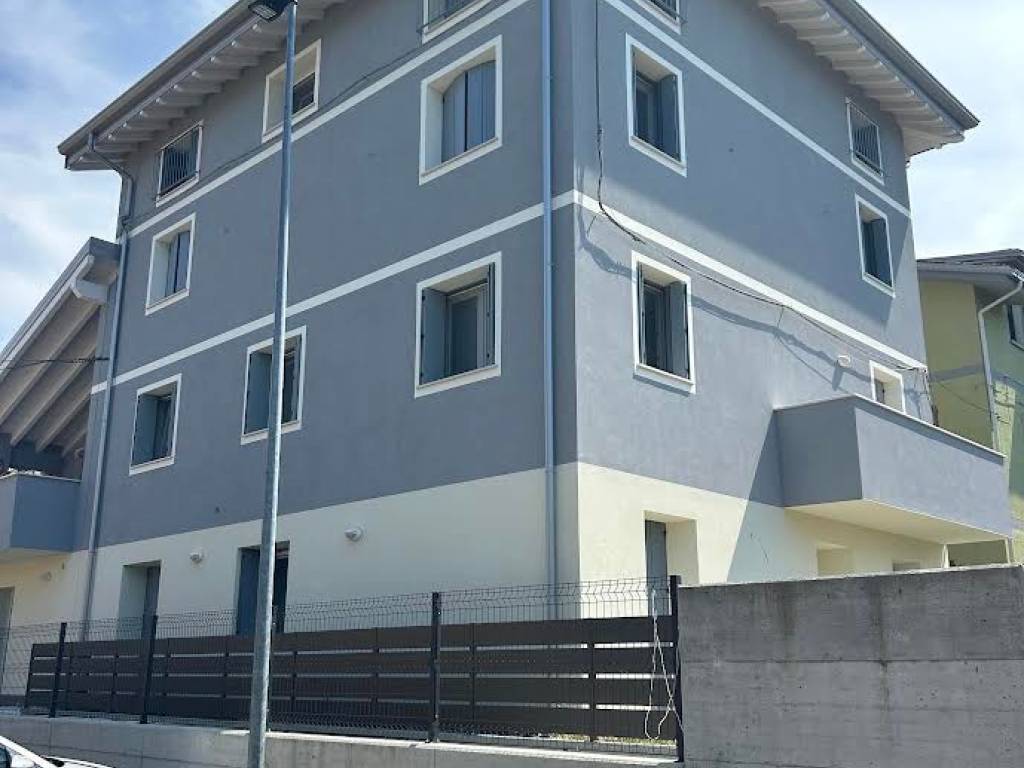 appartamento in vendita a Casalgrande in zona Villalunga