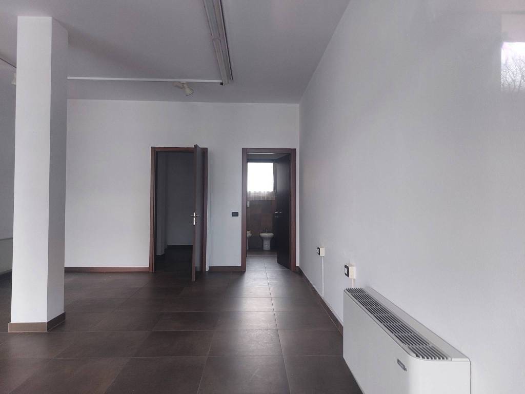 negozio in vendita a Casalgrande