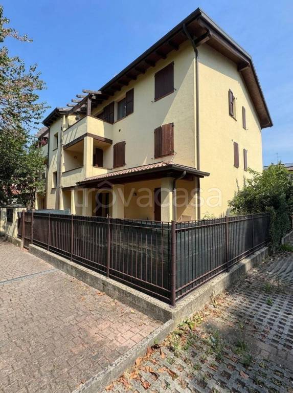 appartamento in vendita a Casalgrande in zona Salvaterra
