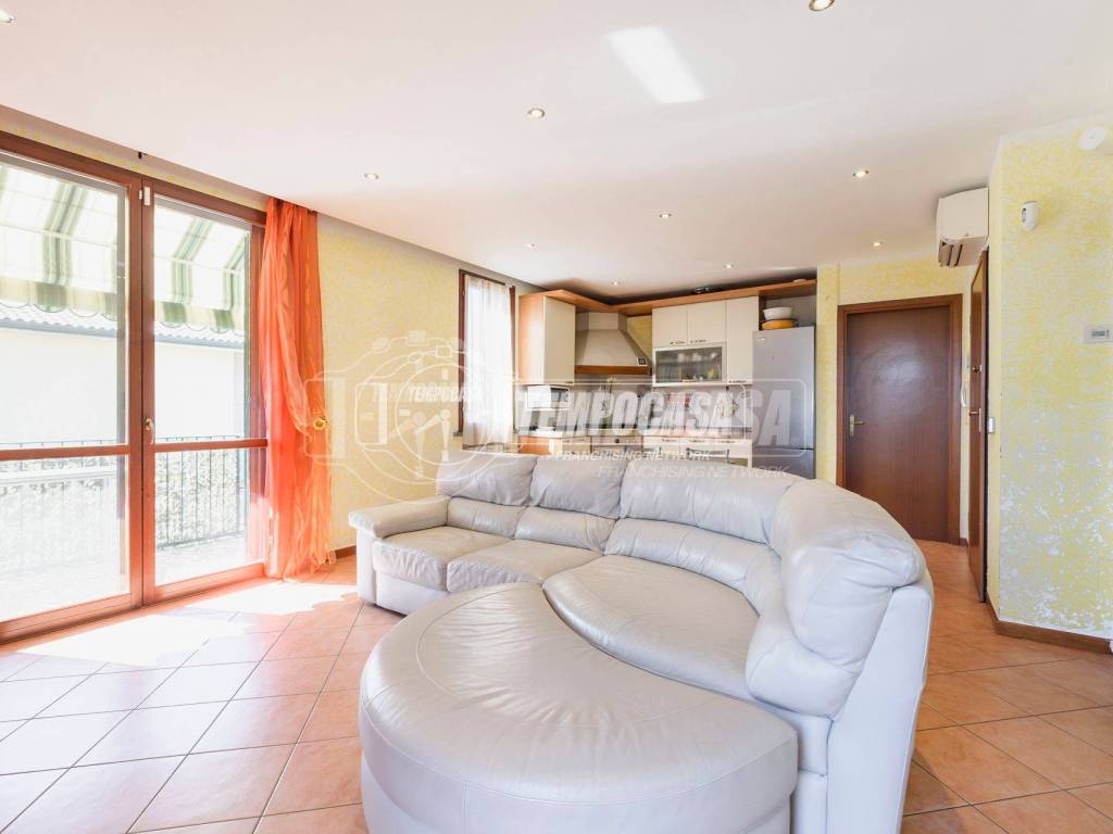 appartamento in vendita a Casalgrande in zona Salvaterra