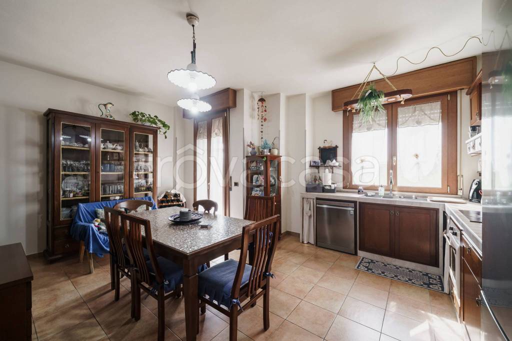 appartamento in vendita a Casalgrande in zona Salvaterra