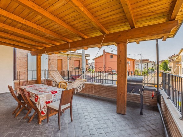 appartamento in vendita a Casalgrande in zona Villalunga