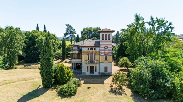 casa indipendente in vendita a Casalgrande in zona Sant'Antonino
