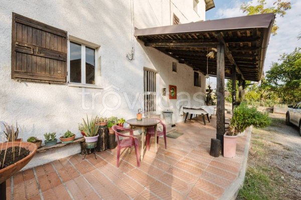 casa indipendente in vendita a Casalgrande in zona Veggia