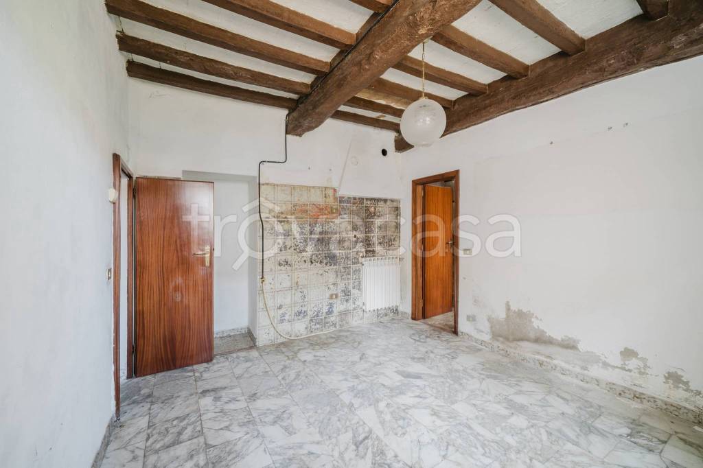 casa indipendente in vendita a Casalgrande in zona Villalunga