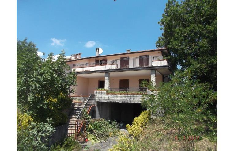 casa indipendente in vendita a Casina in zona Banzola
