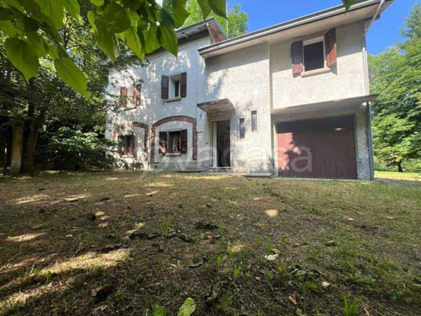 casa indipendente in vendita a Casina